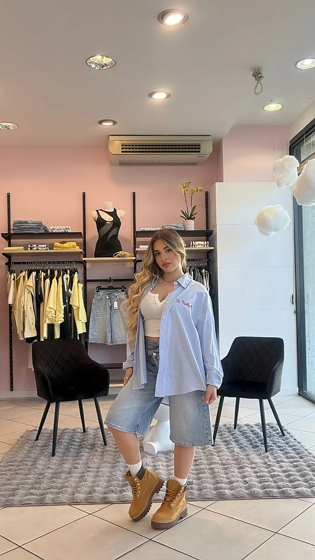 Le Divine — look denim casual a Comacchio